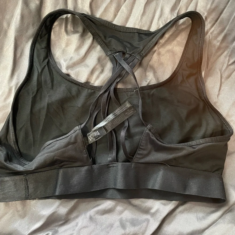 Victoria’s Secret Sports Bra - Picture 2 of 2